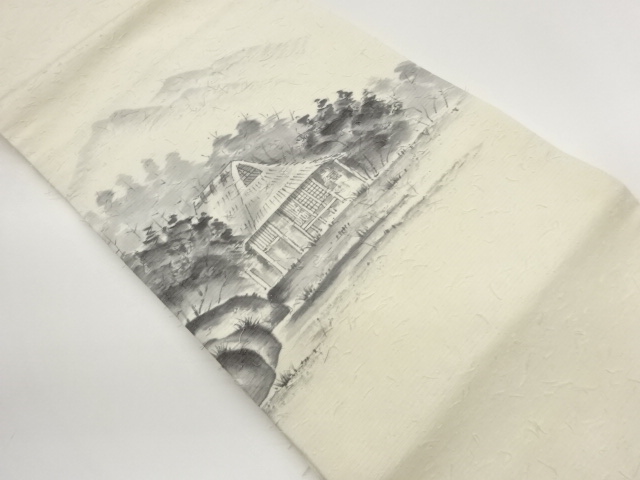 作家物　ひげ紬手描き家屋に木々・山並模様名古屋帯